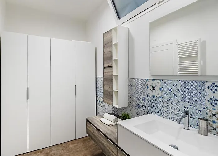 Castelletto With Two & Pool & Park Free Daire *