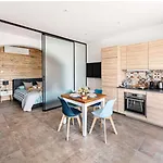Daire Castelletto With Two & Pool & Park Free *