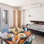 Castelletto With Two & Pool & Park Free